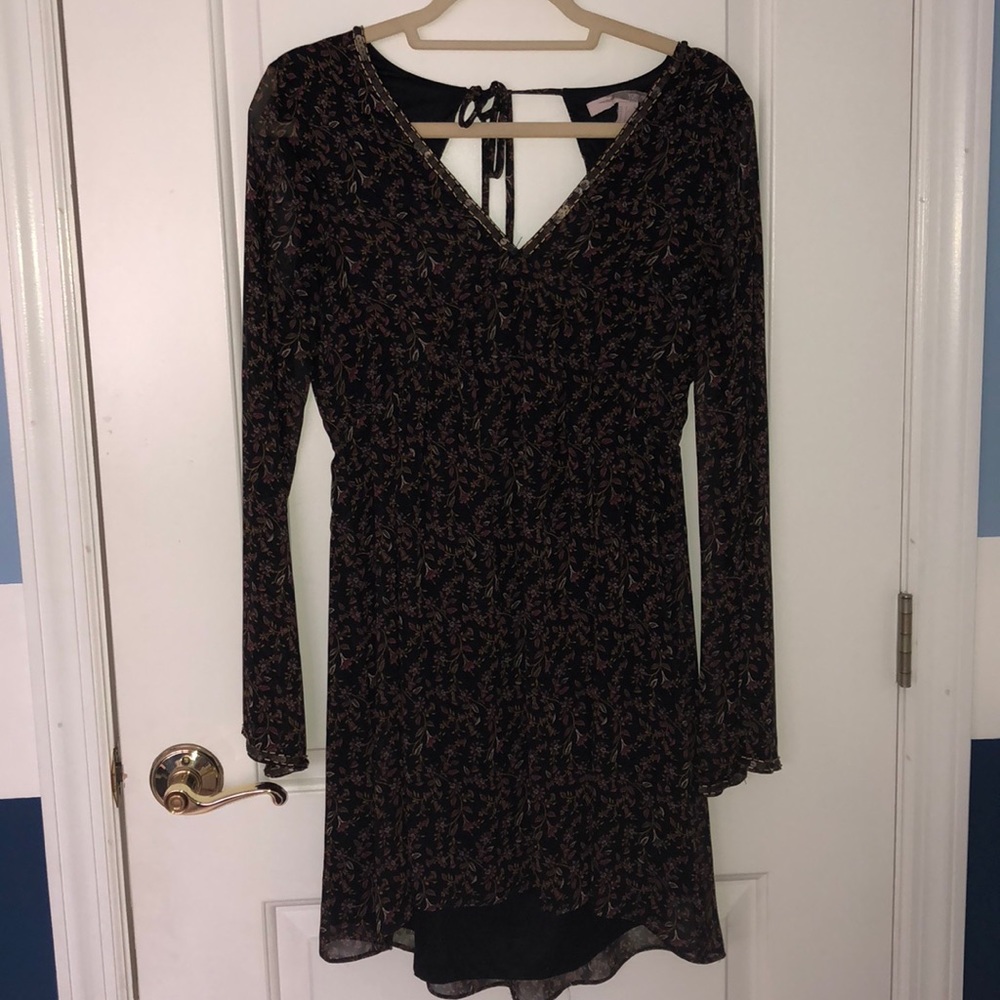 Floral Long sleeve dress.